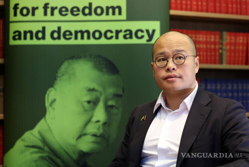 $!Sebastian Lai, hijo del magnate prodemocrático de Hong Kong Jimmy Lai, tras una rueda de prensa en Londres, Reino Unido.