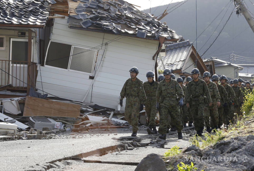 $!Japón alerta que más de 4 mil casas están en riesgo de derrumbarse tras serie sismos