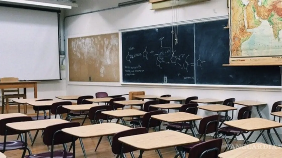 El pasado 11 de febrero, sobre la calzada Guillermo Prieto, colonia La Conchita, dos menores de edad protagonizaron una pelea durante el cambio de turno de la secundaria.