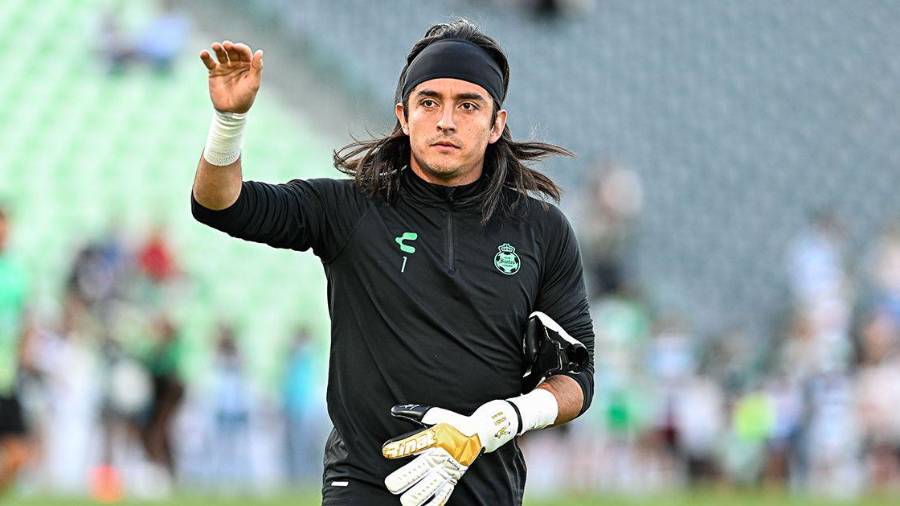 Carlos Acevedo es uno de los considerados mejores porteros de México; titular indiscutible en Santos Laguna.