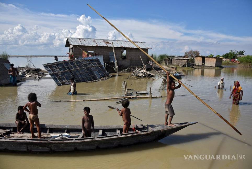 $!El desastre que es ignorado; inundaciones en India, Bangladesh y Nepal han dejado más de mil muertos