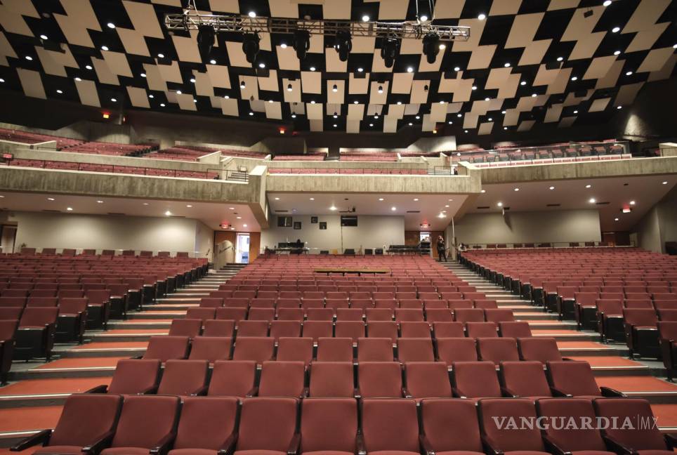 $!El interior del teatro del Lehman Center for the Performing Arts en el Bronx, Nueva York. AP/Isaac Arias