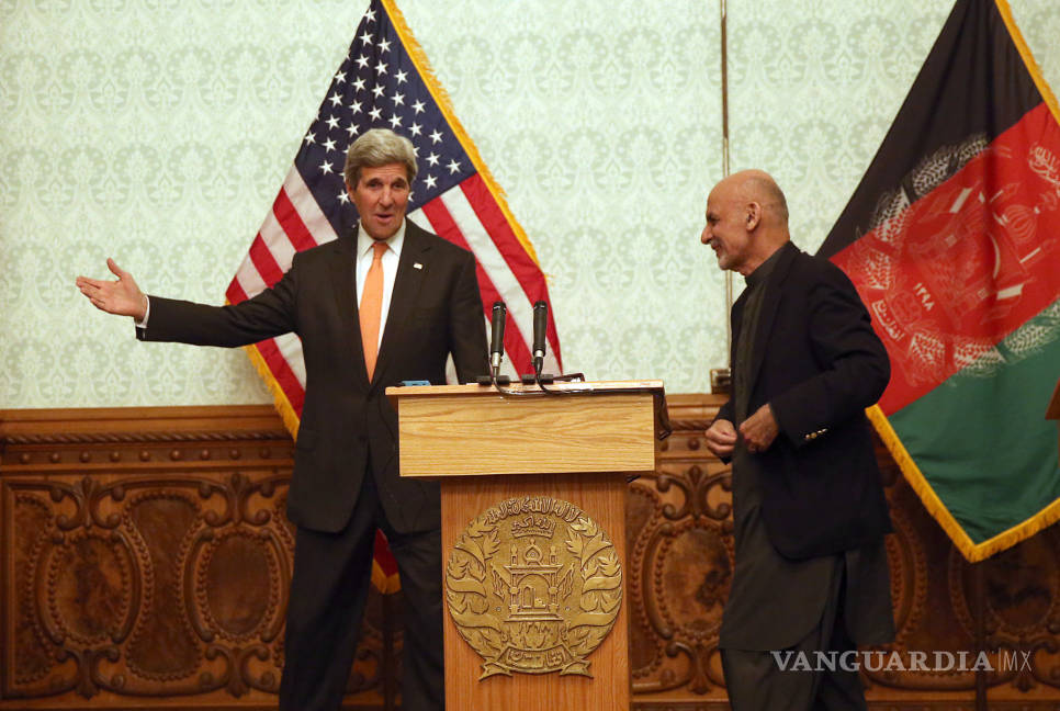 $!Al menos dos cohetes impactan en Kabul tras la visita de Kerry