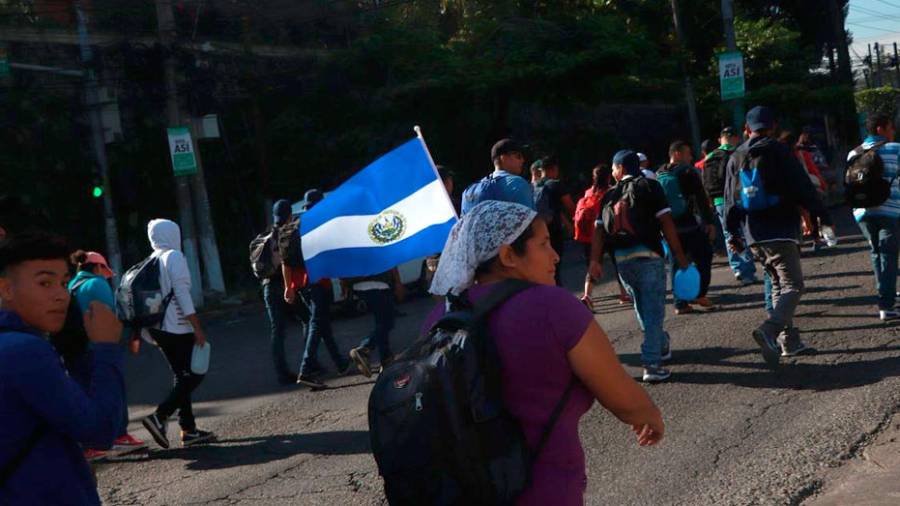 Sale otra caravana migrante de El Salvador a Estados Unidos