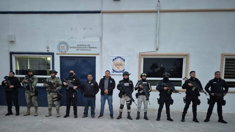 1Elementos de la Guardia Nacional y del Ejército Mexicano participaron en el operativo conjunto que derivó en el aseguramiento de droga e inmuebles en el municipio de Acuña.