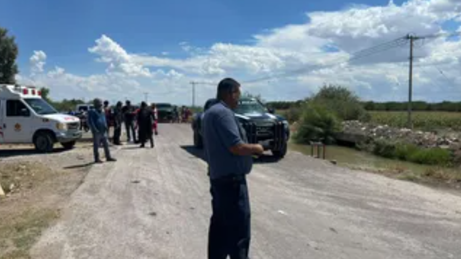 Elementos de Protección Civil, Bomberos, corporaciones policiacas y agentes investigadores acudieron al sitio para tomar conocimiento de los hechos y realizar las diligencias correspondientes en torno al fallecimiento.