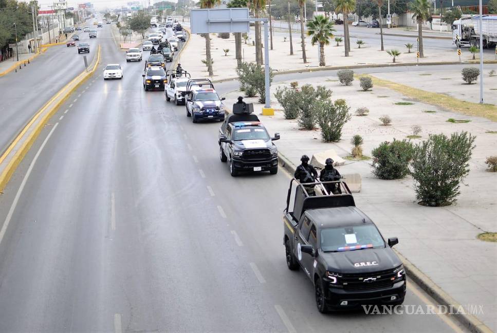 $!Elementos de distintas corporaciones revisan puntos de venta para impedir la comercialización clandestina de fuegos artificiales.