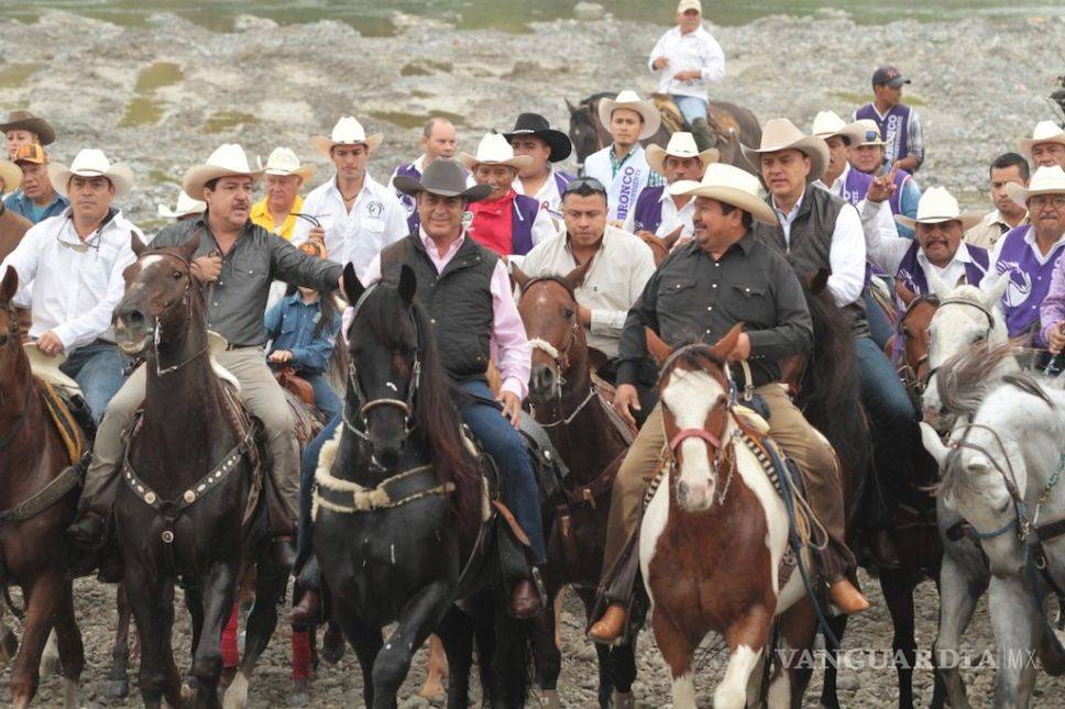 $!El caballo de 250 mil dólares que ex Gobernador Sandoval regaló a ‘El Bronco’, Gobernador de Nuevo León