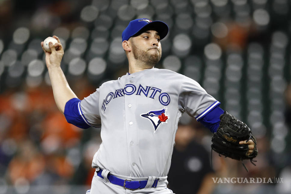 $!Orioles le pegan a Marco Estrada y los Azulejos para evitar la barrida