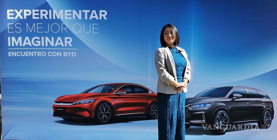 $!Neva Zhang, Directora Comercial de BYD México, indicó que en la primera fase del proyecto se ofrecerá el sedán mediano HAN EV, así como del SUV de 7 plazas TANG EV