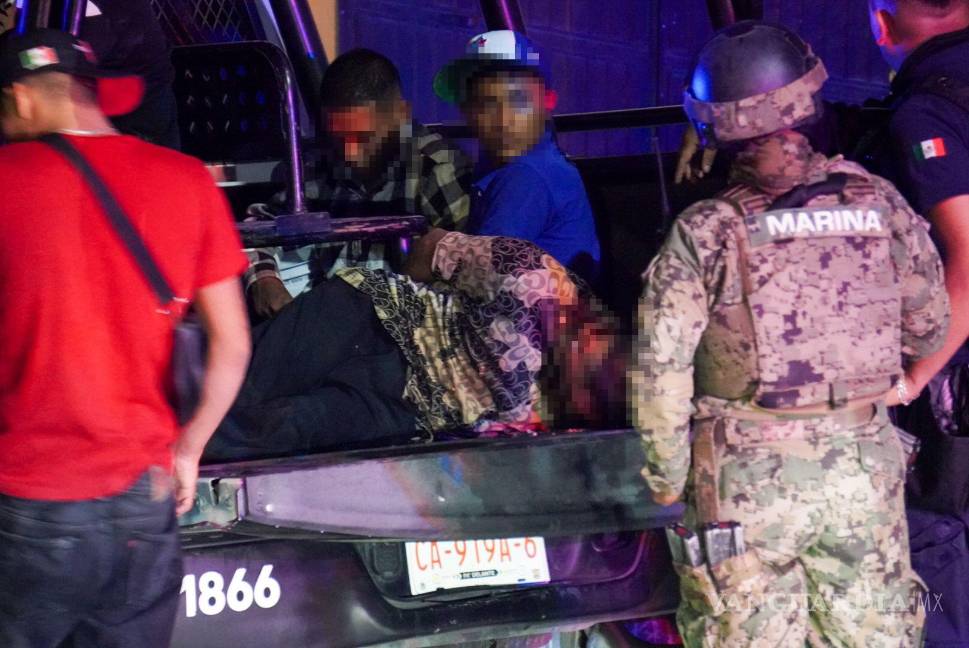 $!Los detenidos fueron trasladados a las celdas municipales mientras se gestionan las multas correspondientes.