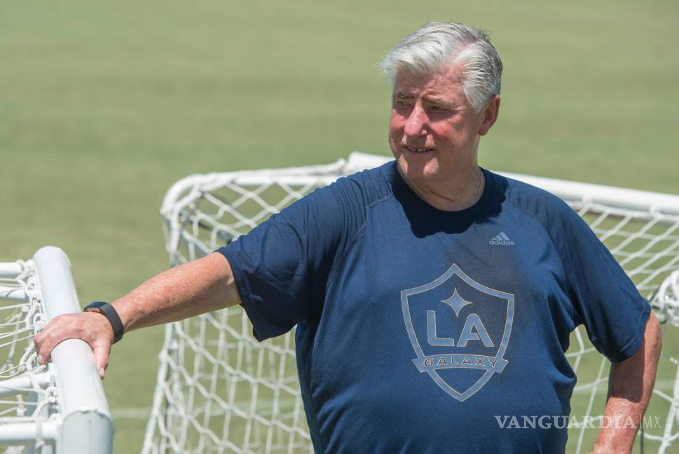 $!Zlatan y los Dos Santos tendrán nuevo timonel