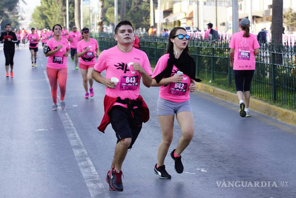 $!Corren 40 mil personas en Coahuila apoyando lucha contra el cáncer