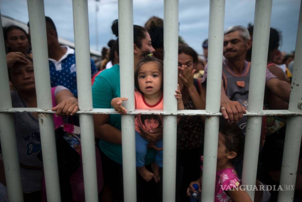 $!Madres de la caravana migrante luchan para dar un futuro a sus hijos