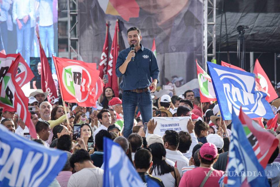 $!29/05/2024.Miguel Ángel Yunes Márquez, candidato al senado por la coalición Fuerza y Corazón por México en el estadio Ferrocarrilero de Xalapa.