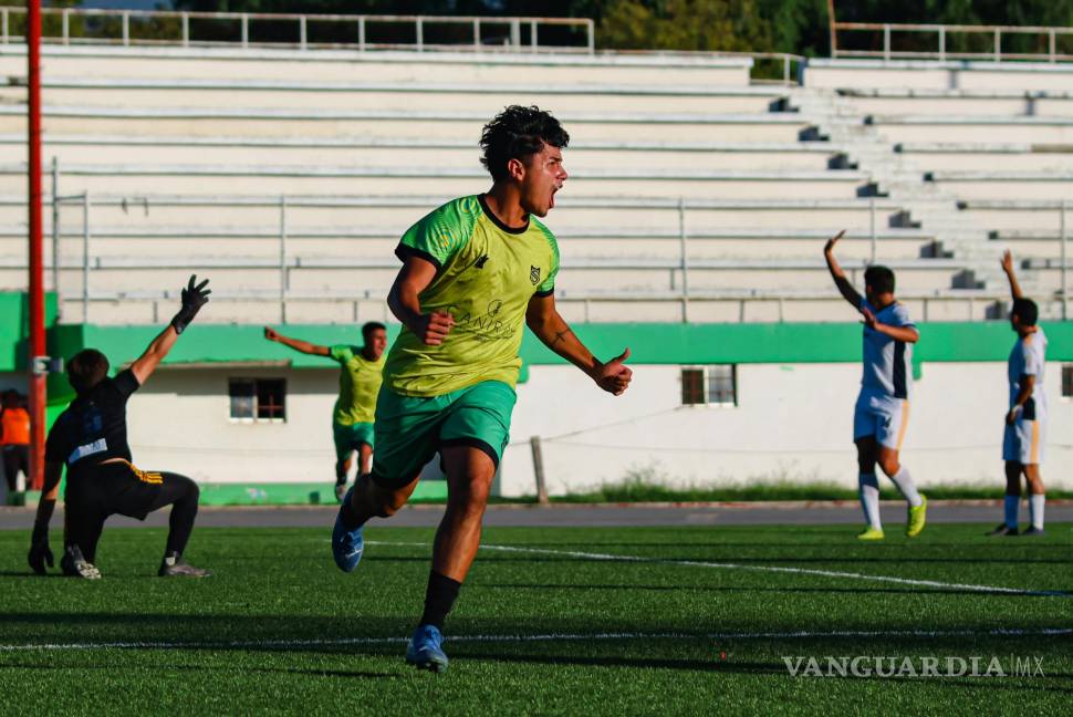 $!Saltillo Soccer consiguió una contundente victoria ante Real Apodaca, destacándose por un ataque imparable en el segundo tiempo.