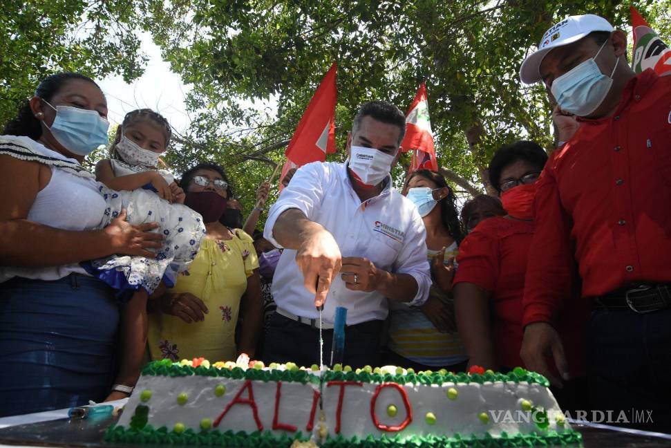 $!Alejandro Moreno Cárdenas, durante una visita a su Estado natal, donde acompañó y respaldó al candidato a la gubernatura de la coalición Va por Campeche, Christian Castro Bello