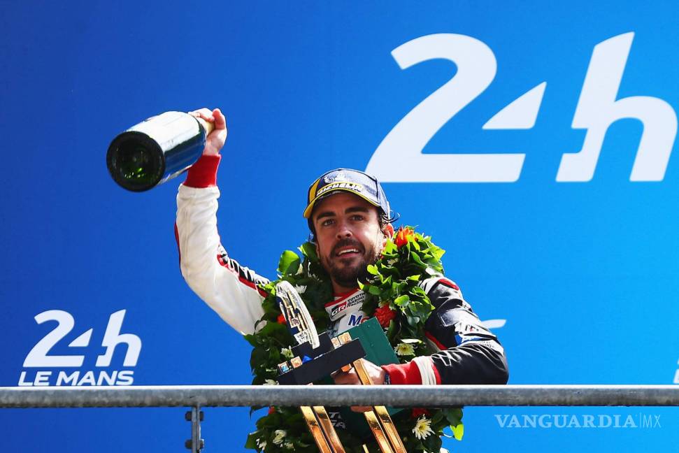 $!Toyota por fin gana las 24 Horas de Le Mans, gracias a Buemi, Nakajima y Fernando Alonso