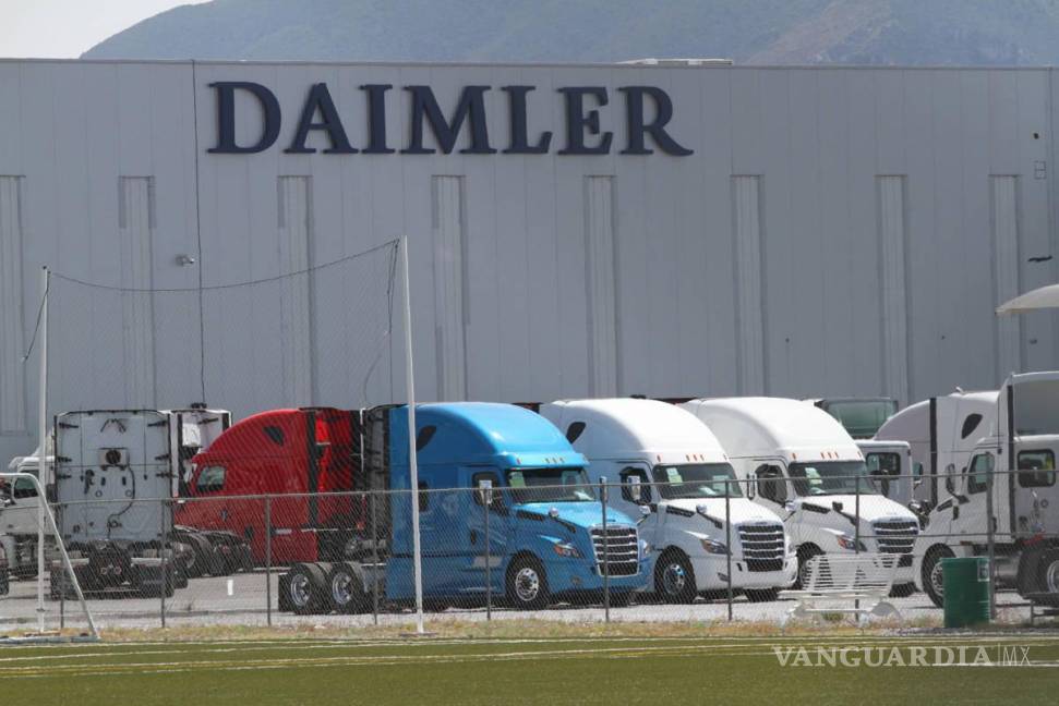 $!En Saltillo, la planta Daimler Truck produce los tractocamiones Freightliner.