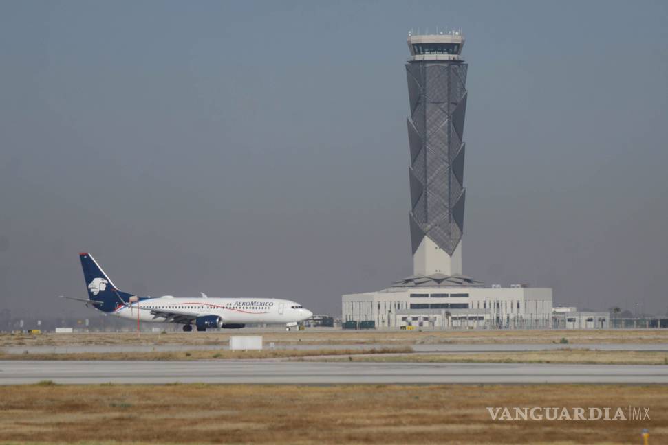 $!Actividad aérea de la empresa Aeroméxico en las pistas del Aeropuerto Internacional Felipe Ángeles.