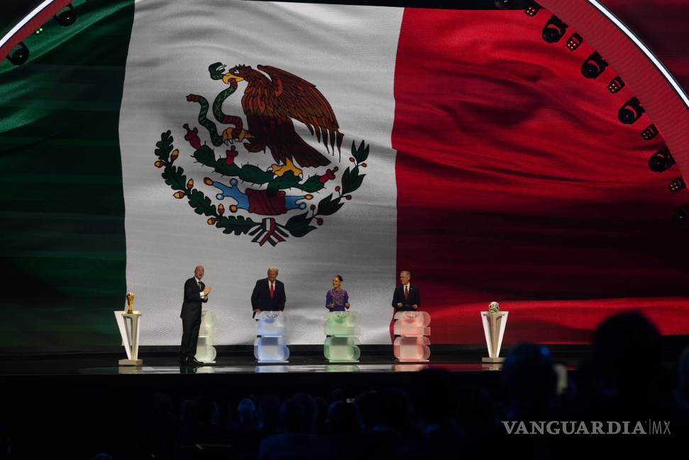 $!Presidentes de México, EEUU y Canadá asisten al sorteo de la Copa Mundial 2026 en el Kennedy Center.
