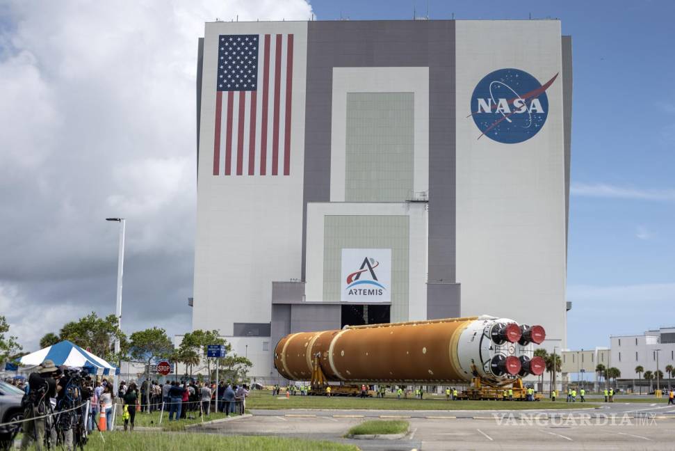 $!El cohete, es considerado el más grande que ha sido fabricado por la NASA y que cuenta con cuatro poderosos motores RS-25.