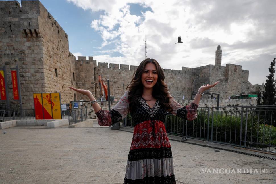 $!La Miss Universo Andrea Meza de México recorrerá la Ciudad Vieja de Jerusalén. EFE/EPA/Atef Safadi