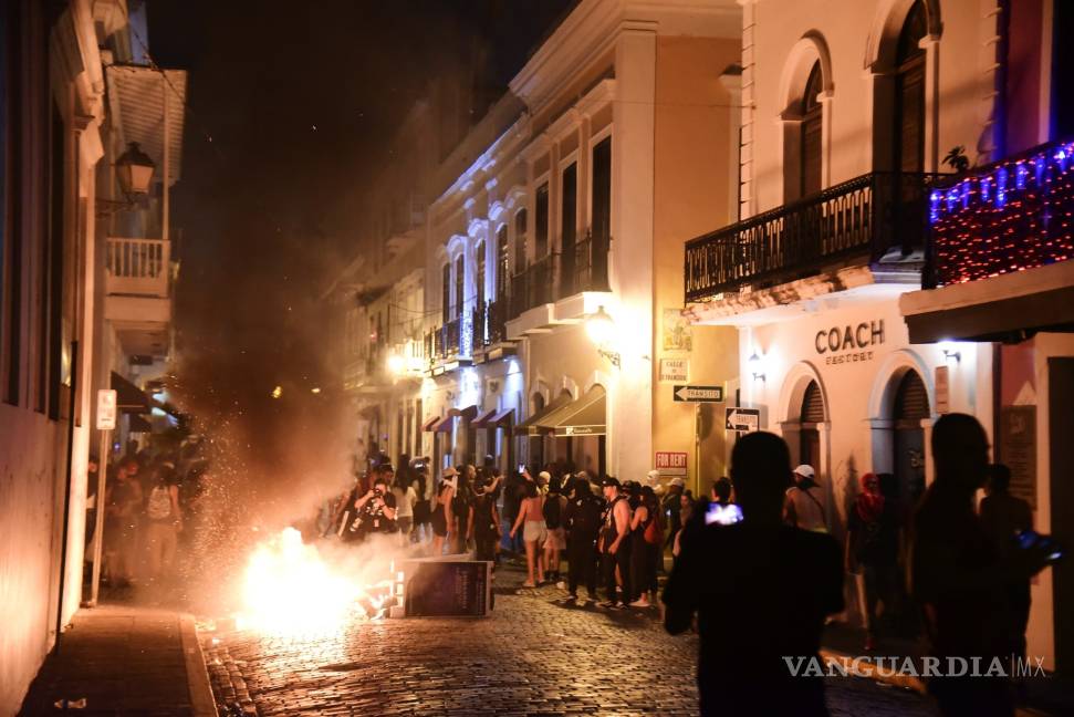 $!Violentas protestas en Puerto Rico; exigen la renuncia del gobernador