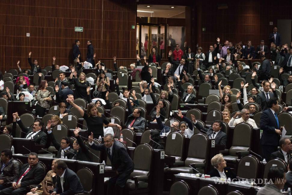 Por desorden suspenden sesión en la Cámara de Diputados