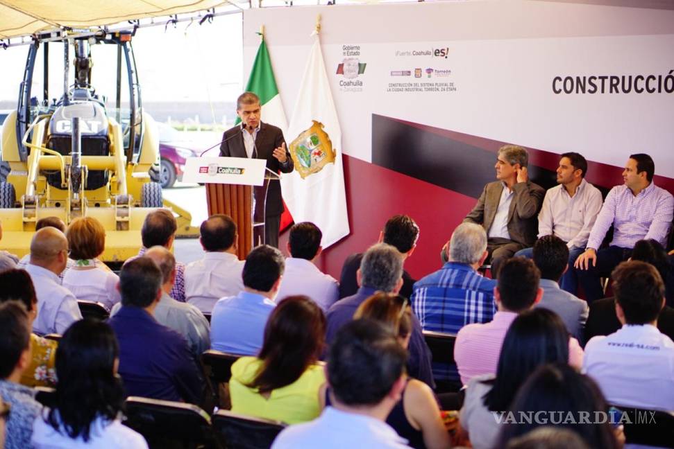 $!Arranca Miguel Riquelme drenaje pluvial en la Ciudad Industrial de Torreón