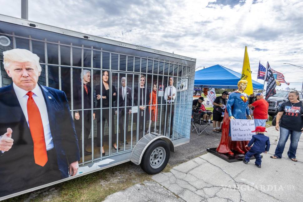 $!Decenas de seguidores del expresidente Donald Trump asisten al Trump Fest, organizado por el restaurante local Peggy’s Corral.