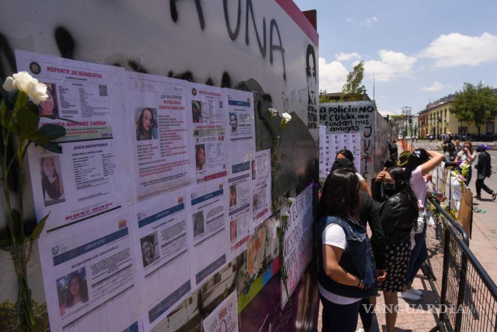 $!Colectivas feministas del Valle de Toluca se unieron a la jornada de protestas a nivel nacional contra la violencia y exigencia de justicia para todas las mujeres violentadas y víctimas de feminicidio.