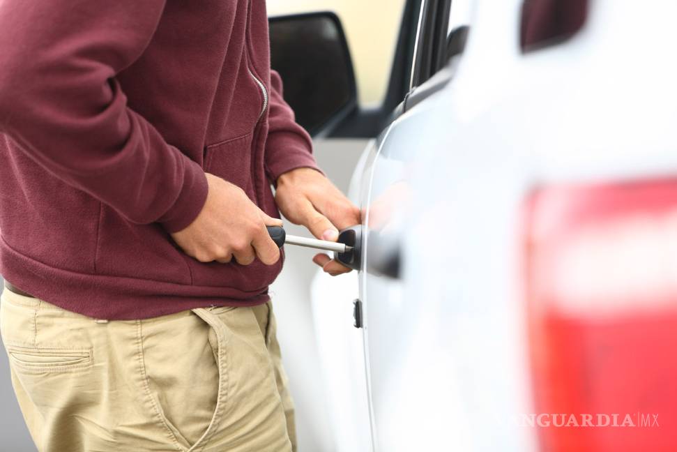Recuperan dos autos robados