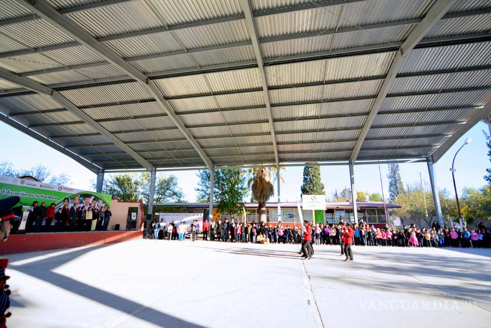 Más escuelas tendrán techumbre en Ciudad Acuña