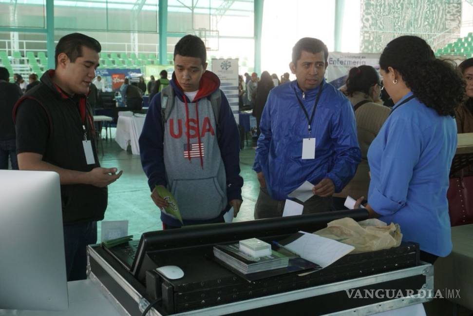 $!Más de tres mil estudiantes laguneros participan en la Expo Universidades