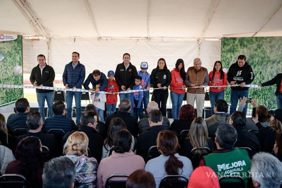 $!Durante la entrega de la obra, el alcalde Javier Díaz destacó que la inversión en espacios deportivos fortalece el tejido social.