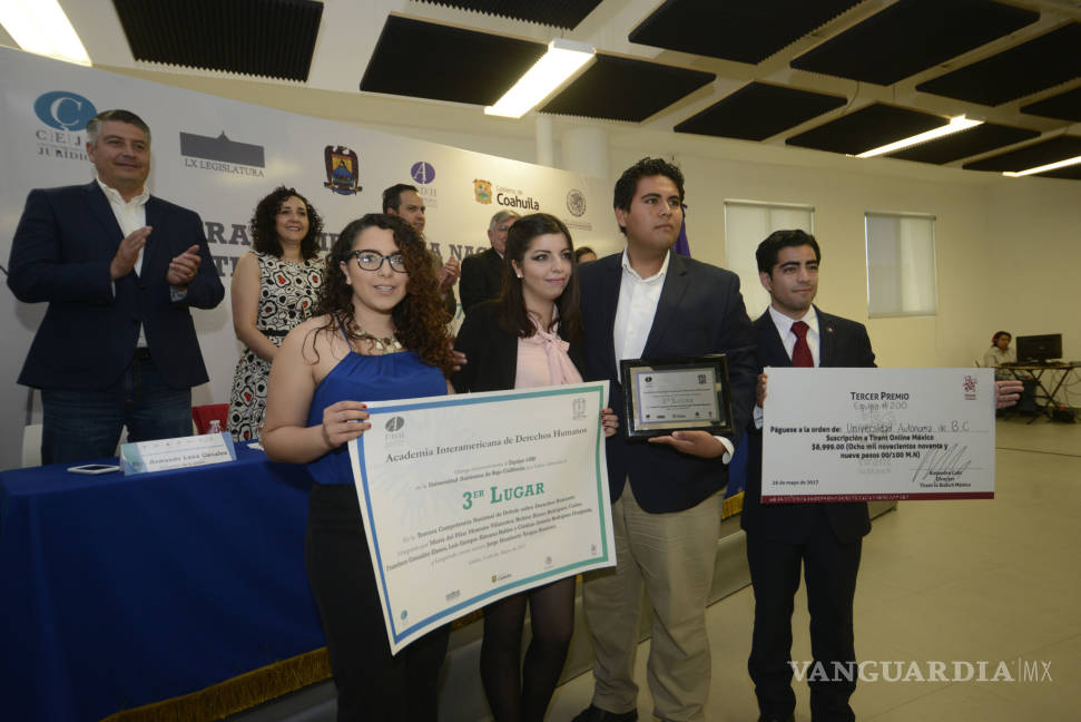 $!Gana Universidad de Yucatán debate sobre derechos humanos en Saltillo