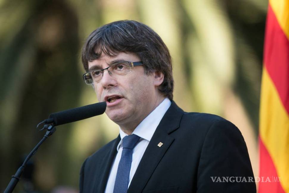 Puigdemont amenaza a Rajoy: si hay 155, "el Parlament votará la independencia"