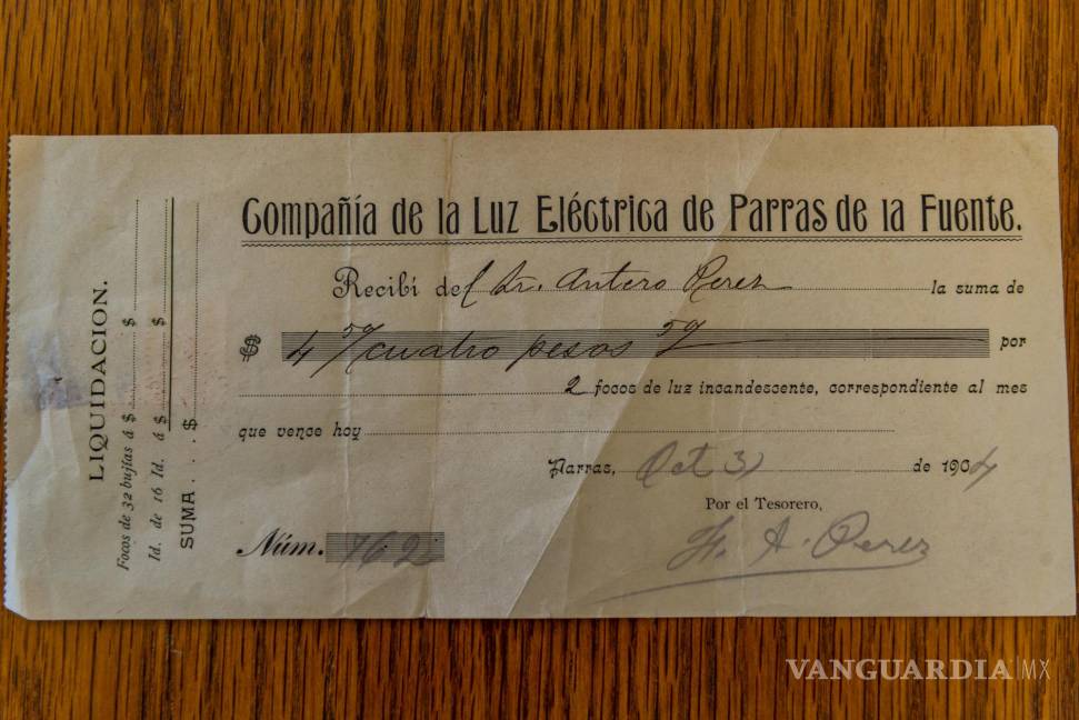$!Recibo por pago de energía eléctrica en 1904, recuperado por la profesora Elvia Morales.