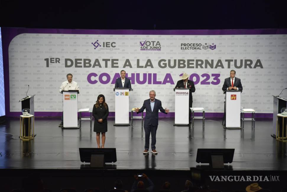 $!El formato del debate del pasado domingo sigue causando polémica en redes sociales y círculos políticos.