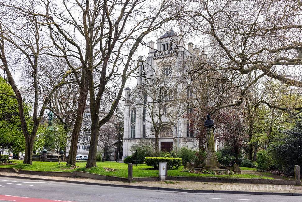 $!¿Cambio de hábito? Convertirán iglesia en supermercado, restaurante y bar en Bélgica
