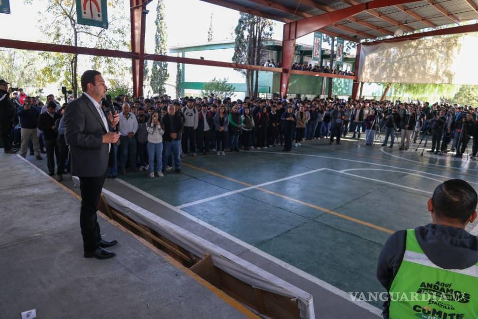 $!El alcalde Javier Díaz señaló que este proyecto responde a una solicitud directa de la comunidad estudiantil.