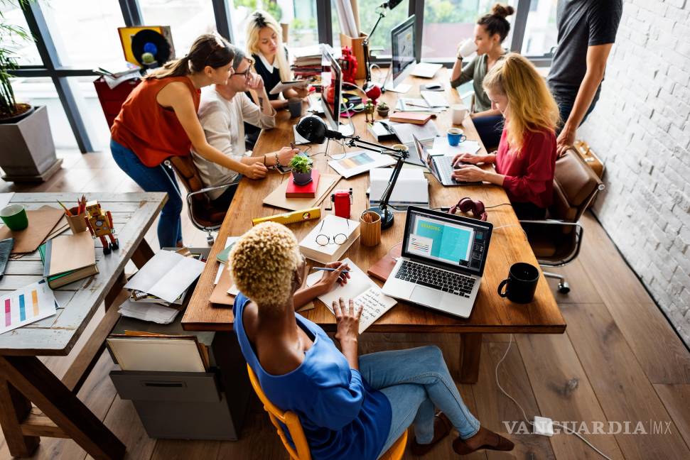 $!Para la Generación Z, un puesto de trabajo tradicional sirve para “pagar las facturas” y financiar lo que les apasiona.