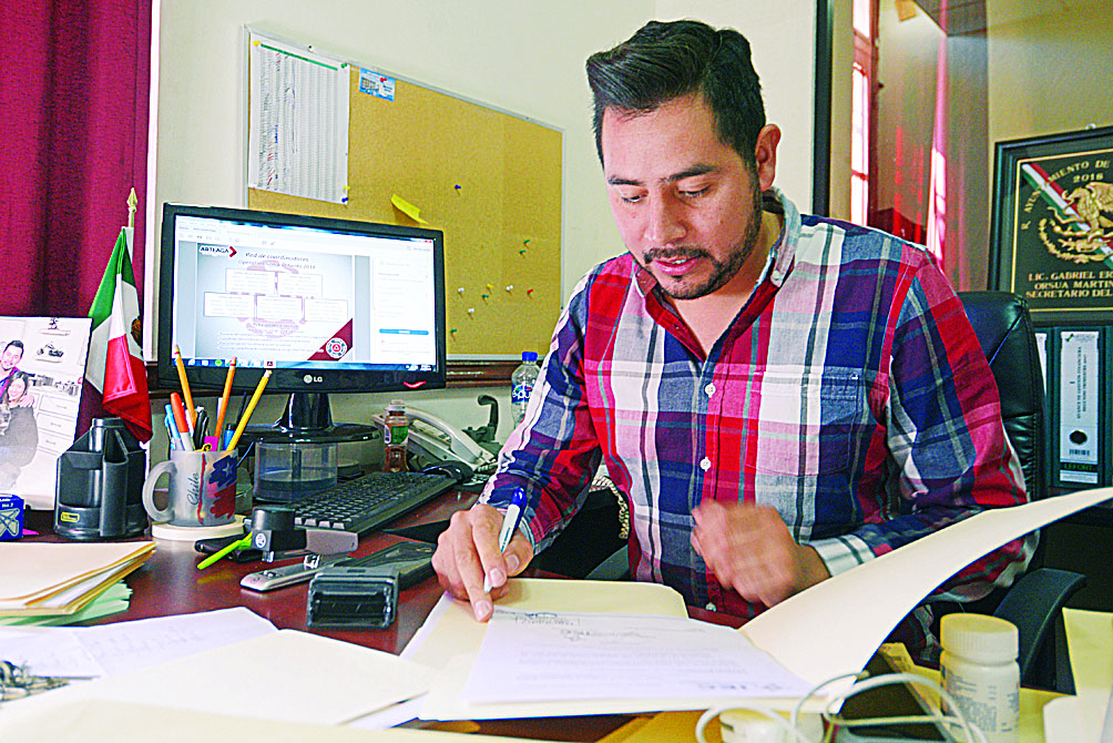 Condona Arteaga impuestos a cambio de inversiones