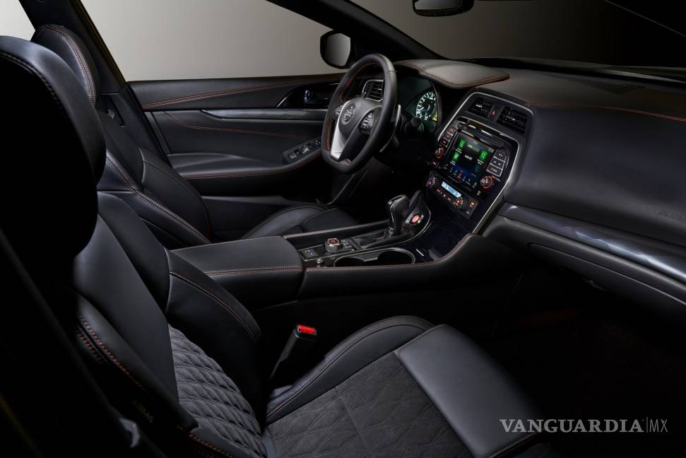 $!Nissan presenta el nuevo Maxima; más llamativo, sobre todo en el interior