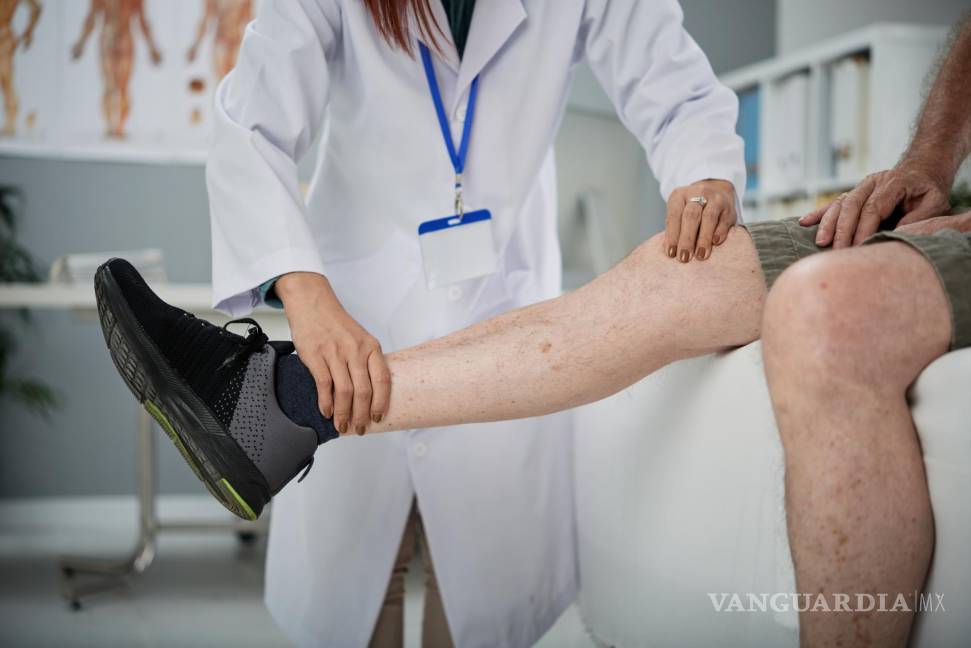 $!El dolor y la hinchazón en una pierna o brazo son los síntomas más comunes de una TVP.