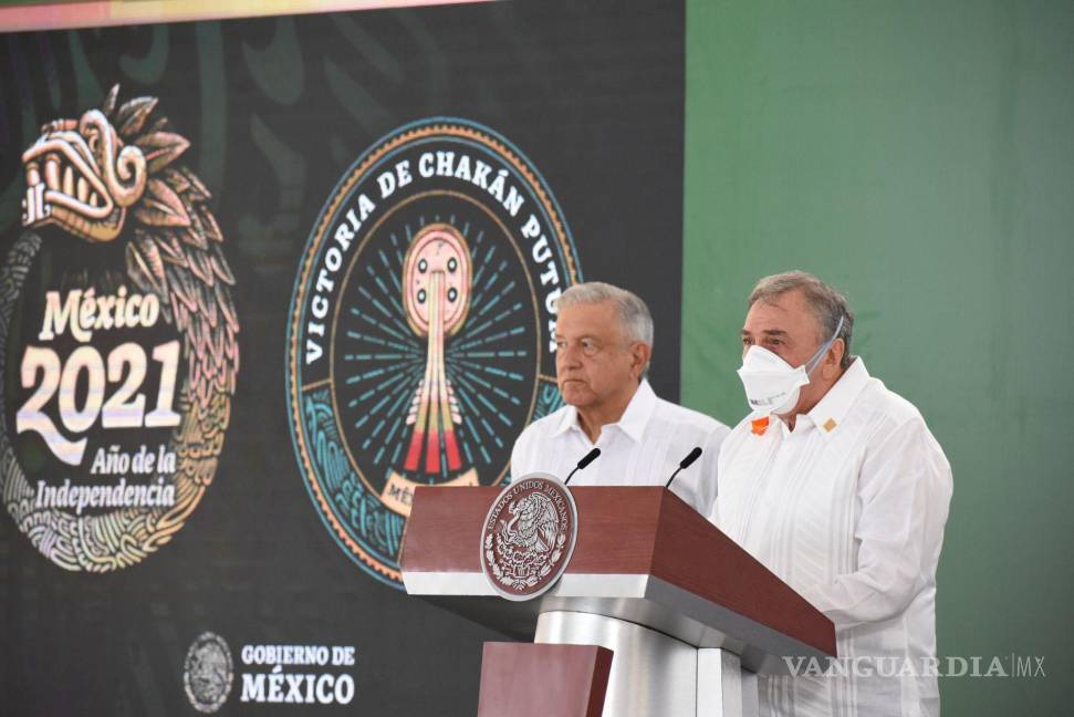 $!AMLO en una conferencia matutina en Campeche, acompañado por el Gobernador del estado Carlos Miguel Aysa González. Cuartoscuro/Michael Balam