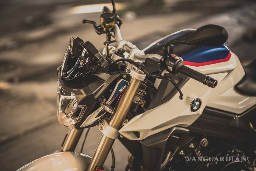 $!Checa la nueva moto de BMW, la F800R Akrapovic 2018