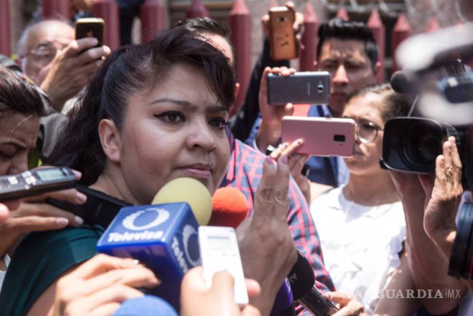 Nestora Salgado vuelve a pedir disculpa pública de Meade por difamación