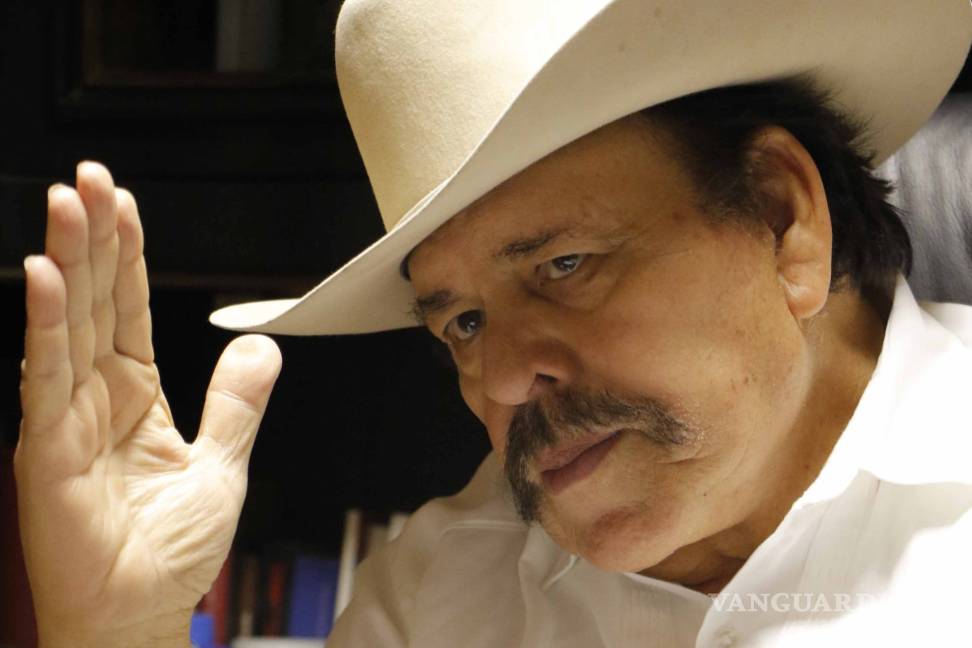 'Cobro de agua se acordó al vapor', dice senador por Coahuila